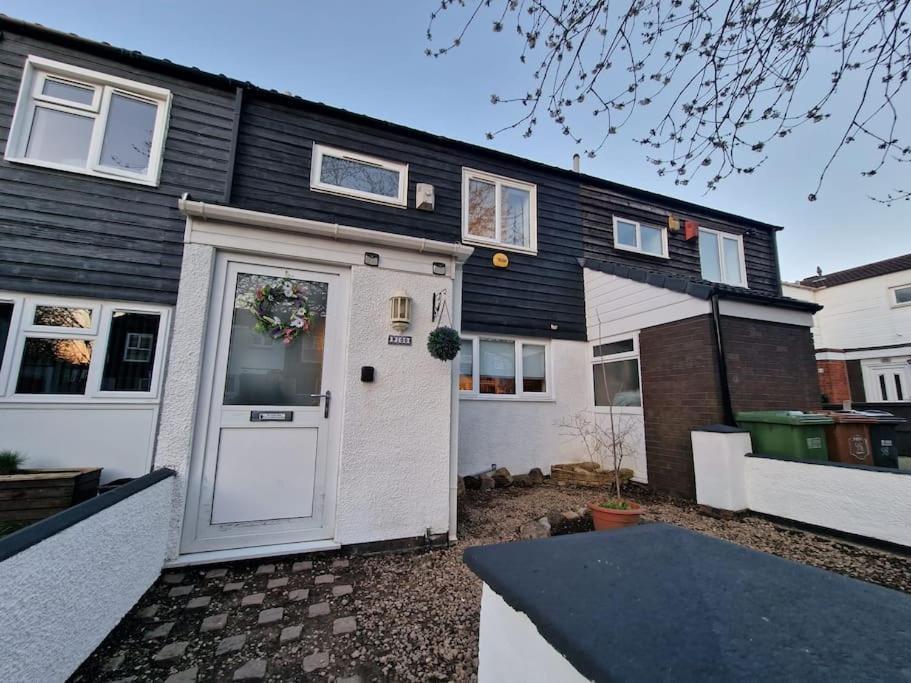 Spacious & Comfy Home- Very Close To Nec Birmingham ,Hs2 & Airport- Perfect For Contractors & Groups- Free Parking & Fast Wifi Marston Green Экстерьер фото