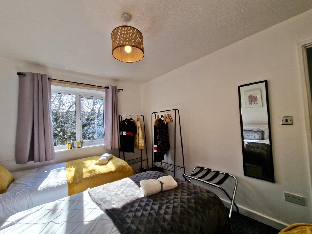 Spacious & Comfy Home- Very Close To Nec Birmingham ,Hs2 & Airport- Perfect For Contractors & Groups- Free Parking & Fast Wifi Marston Green Экстерьер фото